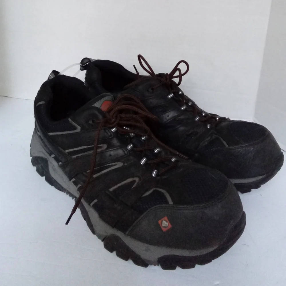 Rugged Black Hiking Shoe with Brown Lace Outdoor Trail Running Athletic Footwear